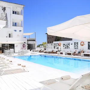 Hotell Zhero, Ca's Català